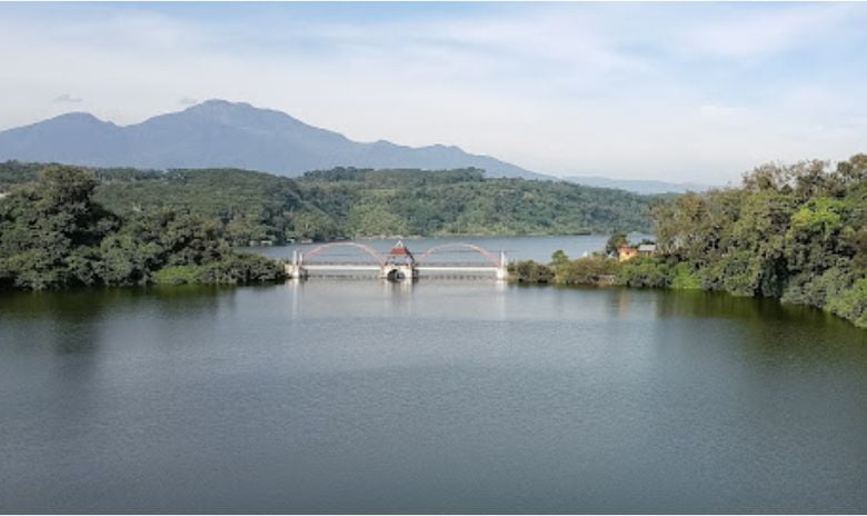Tempat Wisata Keluarga Lembah Waduk Jatibarang (eLWeJe)
