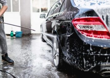 15 Rekomendasi Cuci Mobil Semarang Terbaik & dengan Hidrolik