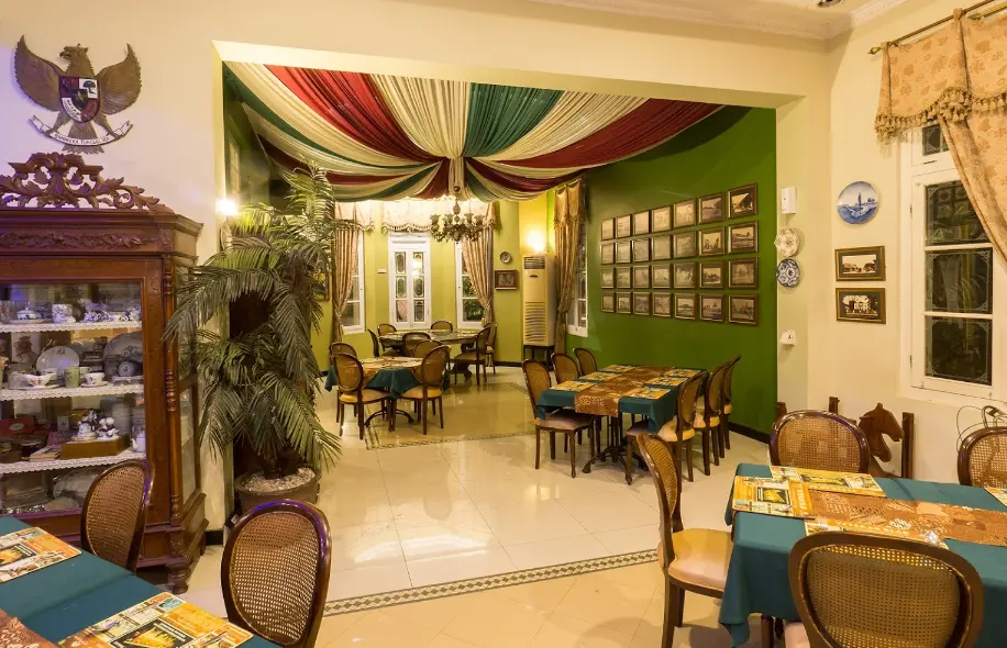 Pesta Keboen, Tempat Makan Dengan Suasana Alam & Klasik