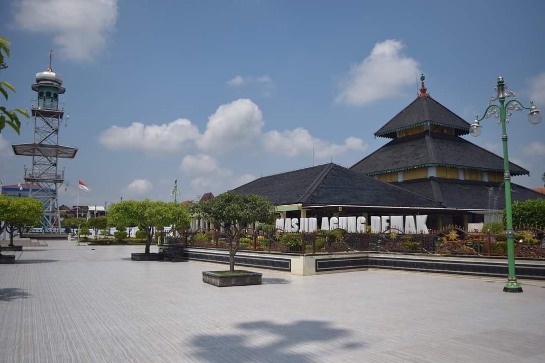 Wisata di Mranggen Demak - Masjid Agung Demak