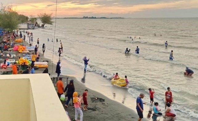Pantai Ngebum 