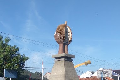 Wisata di Karanganyar Pekalongan - Tugu Duren Karanganyar