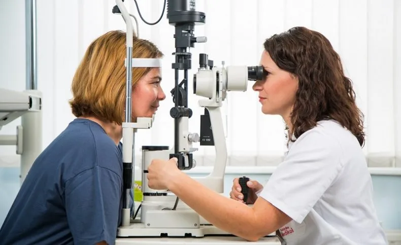 5+ Rekomendasi Dokter Mata Kudus