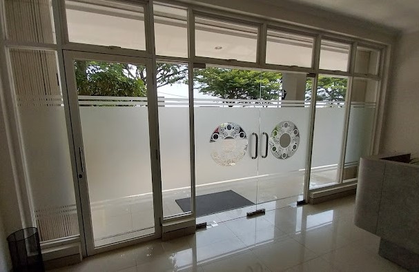 7 Rekomendasi Jasa Sticker Kaca (Sandblast) Semarang - Anto Sticker dan Wallpaper