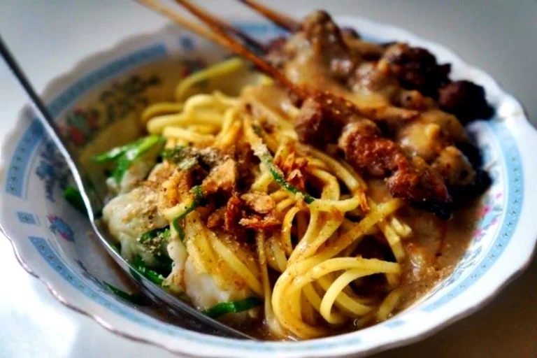 8 Rekomendasi Tempat Makan Mie Ongklok di Wonosobo