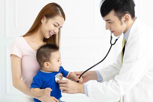 Tips dari Dokter Anak: Bagaimana Menangani Gejala Awal Penyakit pada Anak?
