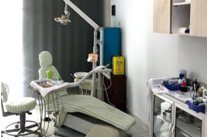 Praktek Dokter Gigi drg. Rezky Hidayati